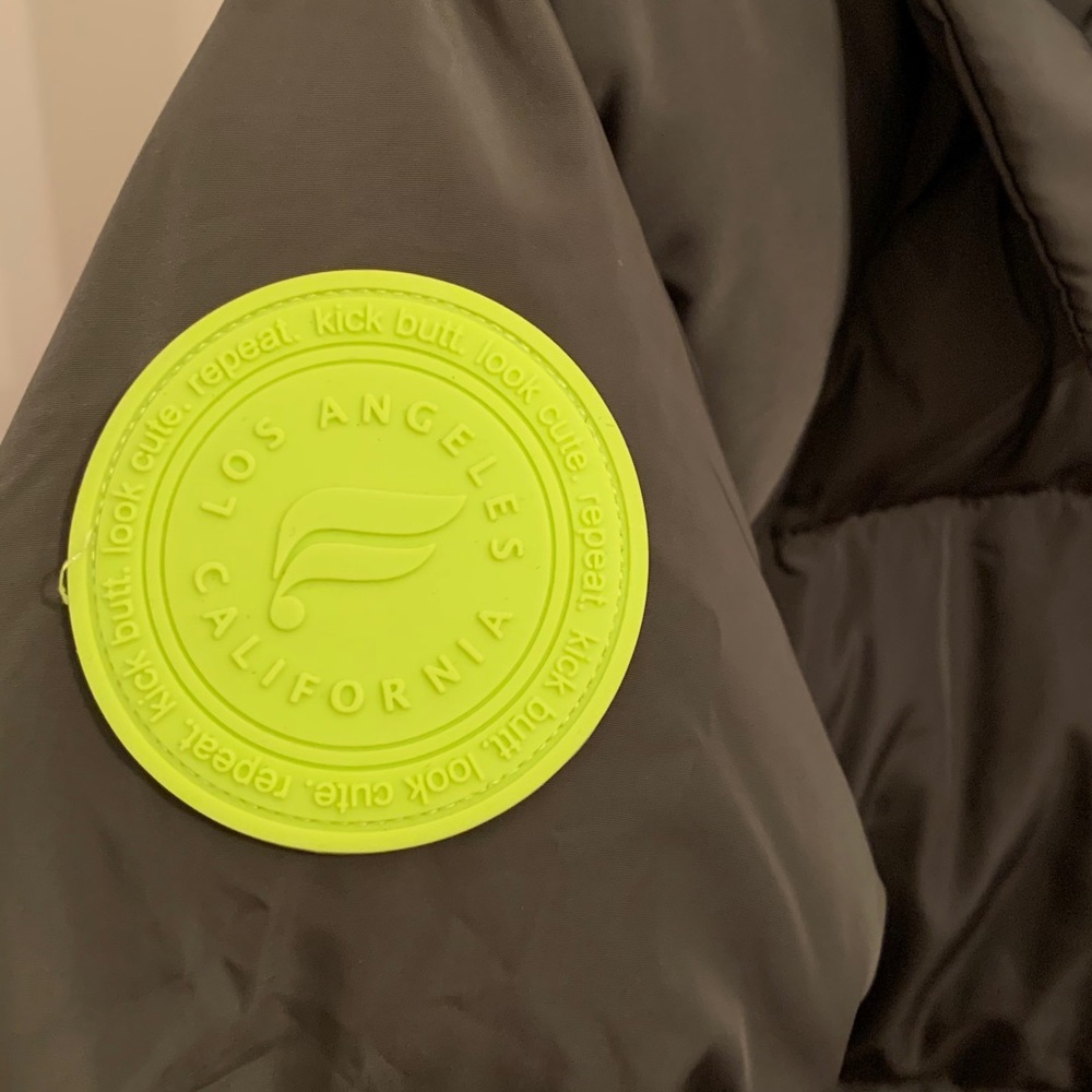 Fabletics Puffer - Picture 4 of 7